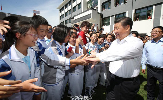 习近平回到母校看望师生 祝贺教师节