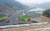 2018年12月25日，连接杭州与黄山的杭黄高铁开通运营，浙江富阳、桐庐、建德、淳安迈入高铁时代。