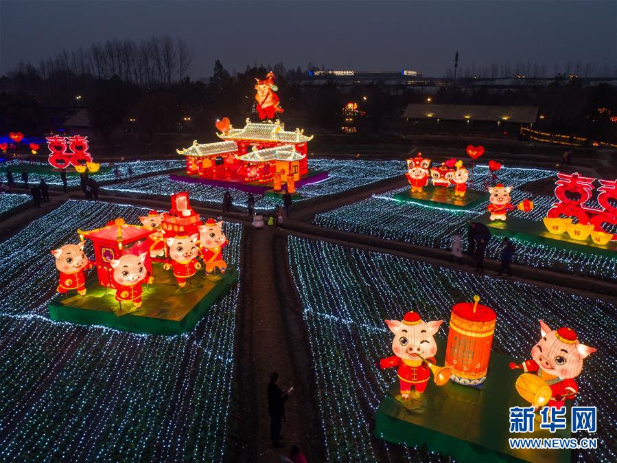 （美丽中国）（6）传统“水灯会”点亮江南水乡古镇