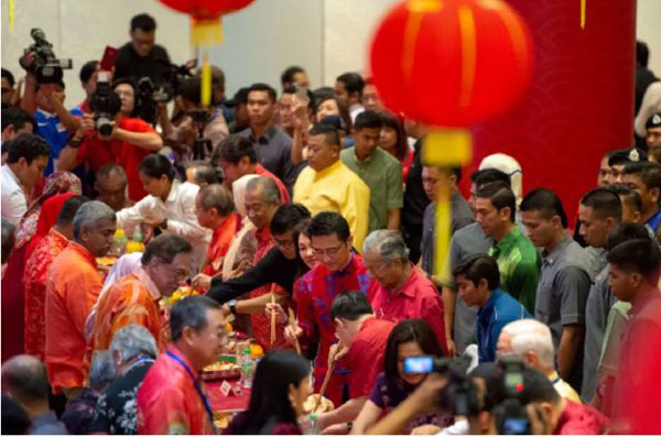 原来除了中国，这些地方春节也是法定假日！