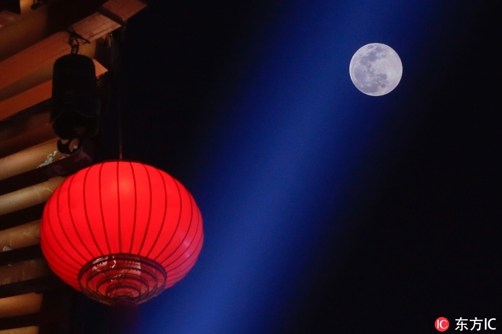 当元宵节遇上"超级月亮" 景致令人陶醉