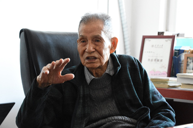 每天准时到实验室“打卡”的百岁教授