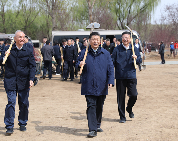 习近平总书记这个动作，数十年未曾改变