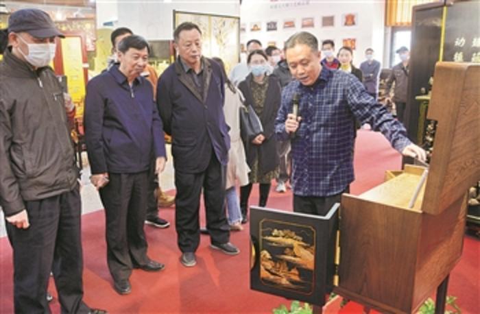 匠心漆韵——金漆镶嵌技艺精品展在北京开幕   国家品牌网