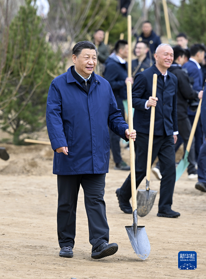 习近平参加首都义务植树活动  国家品牌网