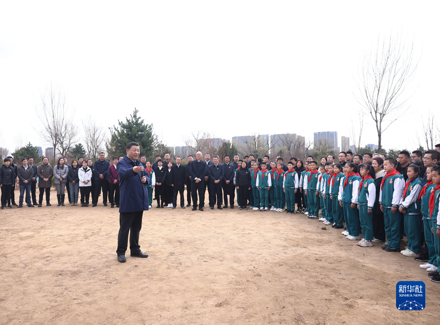 习近平参加首都义务植树活动  国家品牌网