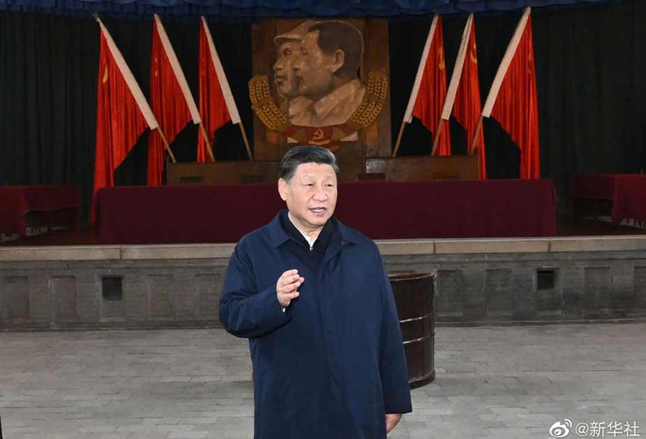 习近平带领中共中央政治局常委赴陕西延安瞻仰延安革命纪念地