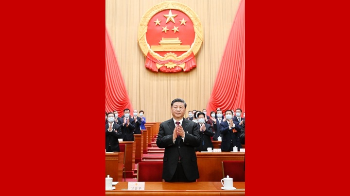 习近平全票当选为国家主席...
